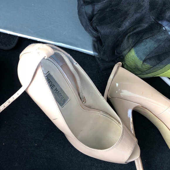 Nude Steve Madden platform pumps with ankle strap - Picture 2 of 5